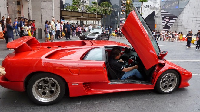 10 nỗi khổ mà chỉ ai sở hữu siêu xe mới thấu hiểu Ảnh 2