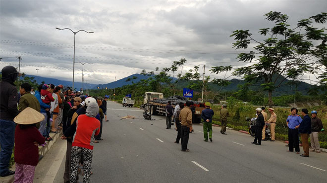 Trên đường đi làm thêm, nữ sinh 21 tuổi chết thảm dưới gầm xe đầu kéo Ảnh 2