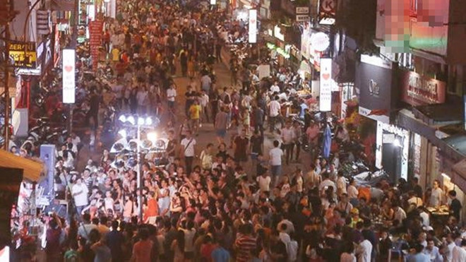 Phố đi bộ Bùi Viện sẽ mở rộng không gian và thời gian hoạt động Ảnh 2