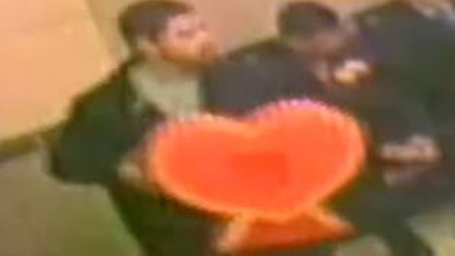 Cô dâu Việt ở Mỹ bị cướp tiền mừng ngay trong đám cưới Ảnh 2