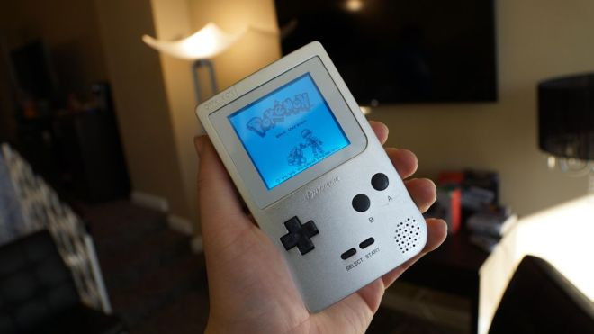 Máy chơi game Gameboy huyền thoại của tuổi thơ vừa được hồi sinh, bạn sẽ thích mê cho xem Ảnh 2