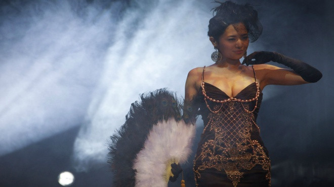 Giới trẻ Trung Quốc học 'xóa mù' giới tính từ sao khiêu dâm Nhật Ảnh 2