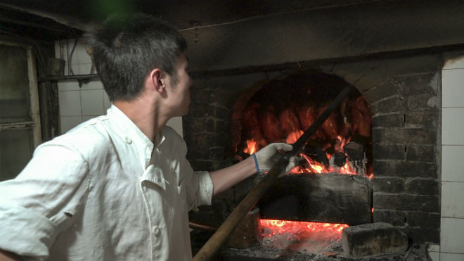 Ghé thăm nơi chế biến vịt quay theo phong cách cung đình, nổi danh “ngon nhất Bắc Kinh” Ảnh 2