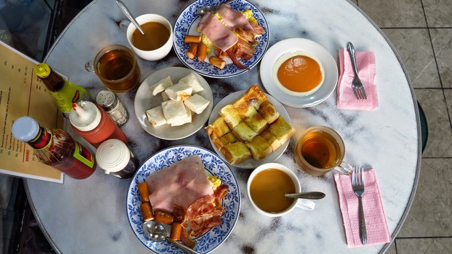 Quán ăn có tuổi đời hơn 80 năm ở Bangkok cực nổi tiếng mà giá chỉ từ 17k Ảnh 2