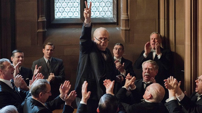 'Darkest Hour': Một bộ phim lịch sử duyên dáng, cảm động và choáng ngợp Ảnh 2