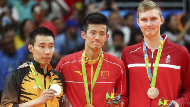 Khán giả Việt trực tiếp xem 'siêu nhân cầu lông' Axelsen tranh tài ở giải đấu 8 tỷ đồng Ảnh 2