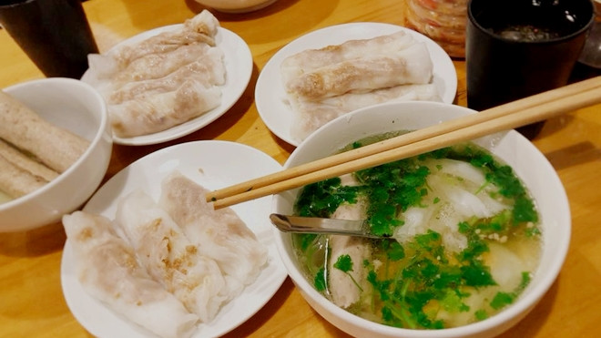 Đặc sản bánh cuốn canh Cao Bằng 'gây sốt' ở Hà Nội - Bạn đã biết địa chỉ nào ăn cực ngon? Ảnh 2