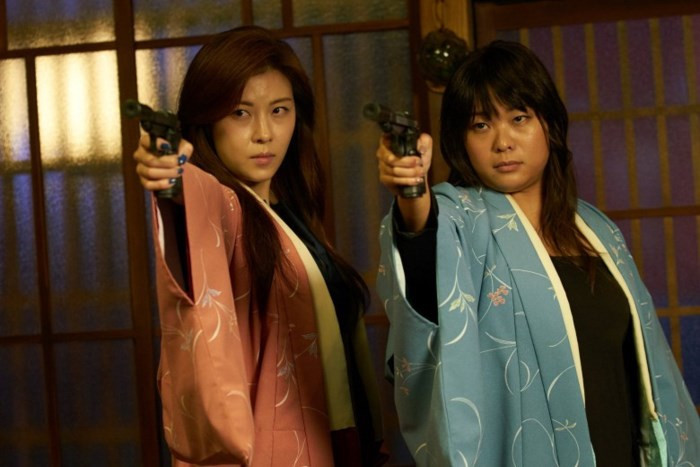 Ha Ji Won hủy lịch trình ra mắt phim 'Manhunt' của Ngô Vũ Sâm để lo đám tang cho em trai