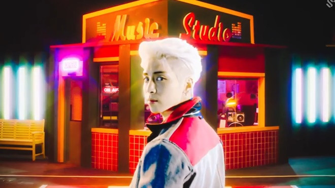 Chẳng thể ngờ MV cuối cùng của Jonghyun (SHINee) thực hiện lại đầy sắc màu thế này! Ảnh 2