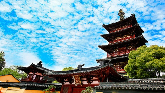 Đến nơi U23 Việt Nam đá chung kết, đừng quên ghé thăm những địa điểm này Ảnh 2