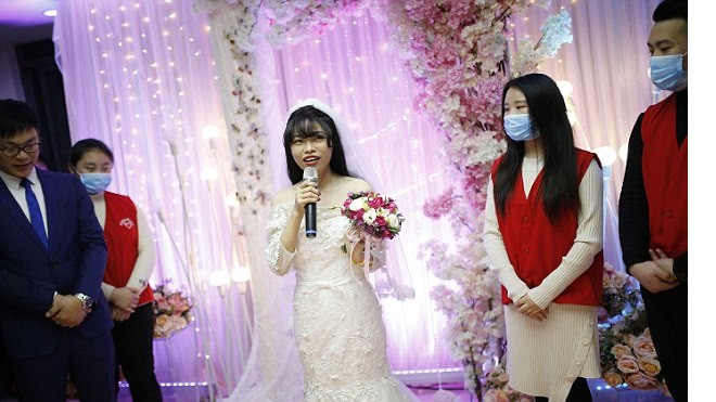 Đám cưới không chú rể ngỡ như trong mơ của cô gái mắc bệnh ung thư Ảnh 2