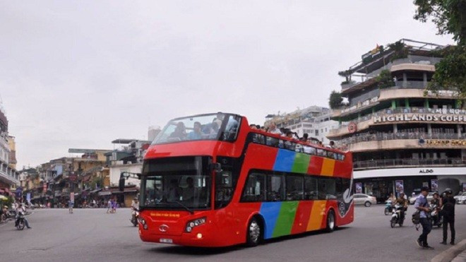 U23 Việt Nam có thể ăn mừng trên xe buýt 2 tầng diễu hành quanh Hà Nội Ảnh 2