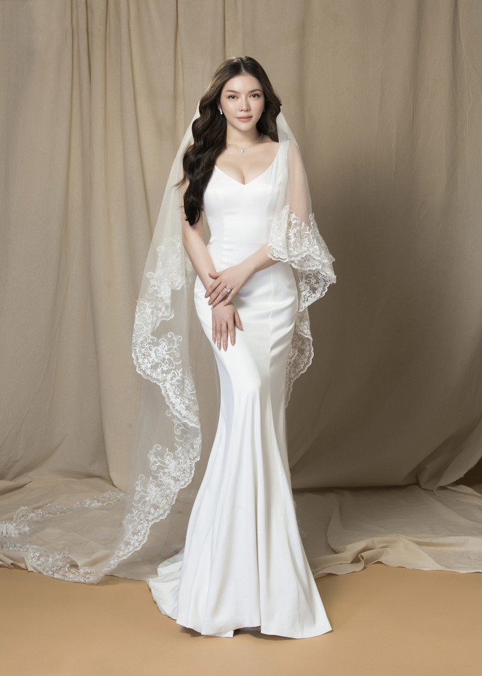 Lý Nhã Kỳ từ bỏ hình ảnh quyền lực, trở thành cô dâu dịu dàng trong bộ ảnh mới Ảnh 6