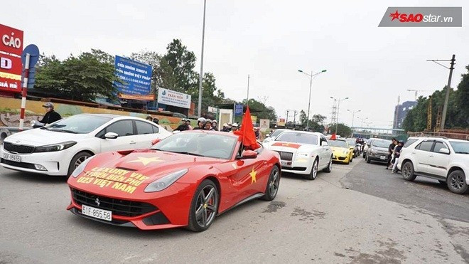 Dàn siêu xe triệu đô hội tụ chào đón đổi tuyển U23 Việt Nam trở về Ảnh 2