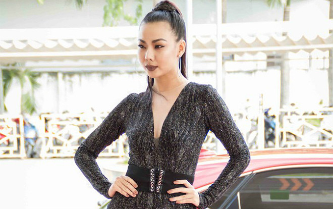 Sao Việt bức xúc, ngán ngẩm vì dàn người mẫu làm trò trên chuyến bay đưa U23 về nước Ảnh 2