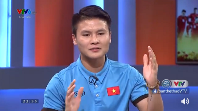 Clip: Quang Hải 'ghen tỵ' với các đồng đội vì thường xuyên không được nhảy múa, ăn mừng trong phòng thay đồ Ảnh 2