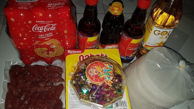 Dân mạng hết lời ca ngợi chủ trọ 'tâm lý nhất Vịnh Bắc Bộ' khi tặng quà Tết cho sinh viên Ảnh 2