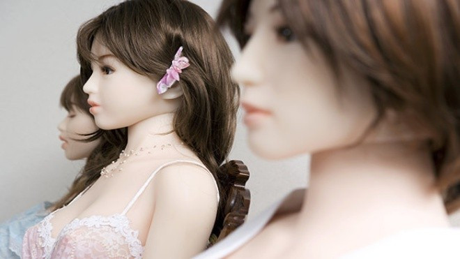 Đặt mua búp bê tình dục qua mạng, chàng trai lao đao hầu tòa Ảnh 2