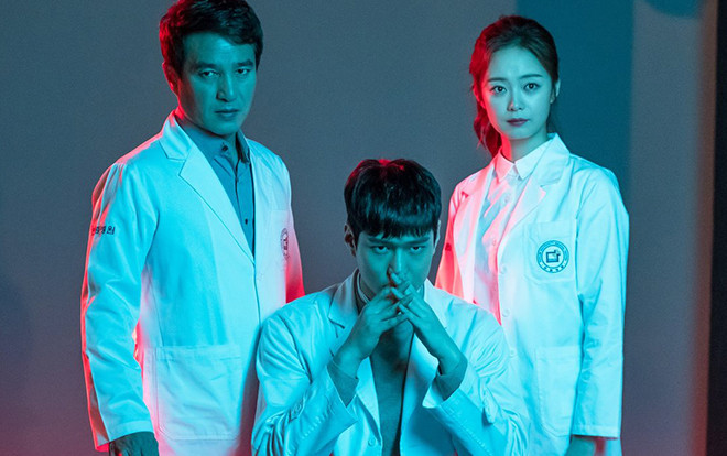 ‘Cross’: Có điều gì đặc biệt ở bộ phim y khoa hot nhất hiện nay? Ảnh 2