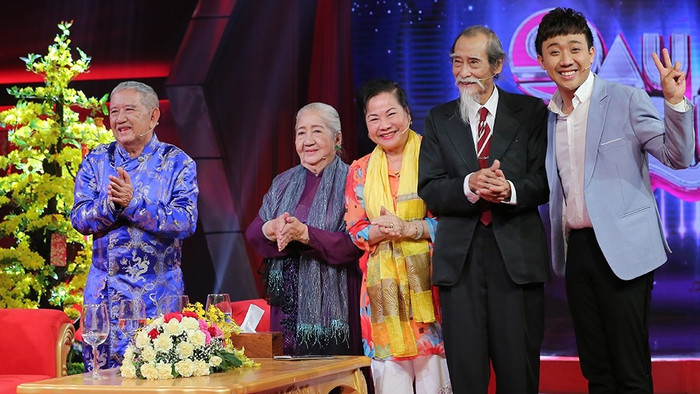 Bộ ba nghệ sĩ 'Phước Lộc Thọ' Mạc Can - Thiên Kim - Mạnh Dung trải lòng trước thềm năm mới 2018 Ảnh 2