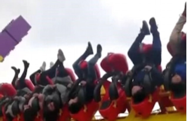 'Vỡ tim' cảnh du khách bỗng dưng bị chổng ngược lên trời khi đang chơi trò mạo hiểm Ảnh 2