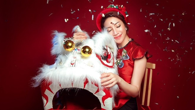 Bất ngờ với hình ảnh thướt tha dịu dàng của Pha Lê trong tà áo dài Ảnh 2