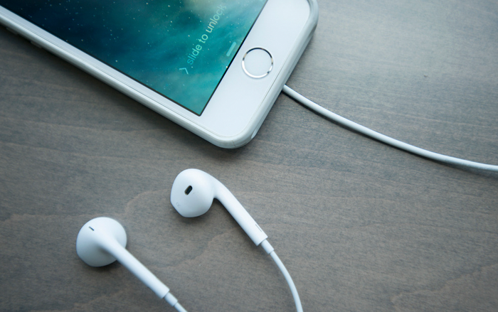 Vì sao tai nghe iPhone luôn màu trắng, lý do sẽ khiến bạn phục Apple sát đất Ảnh 2