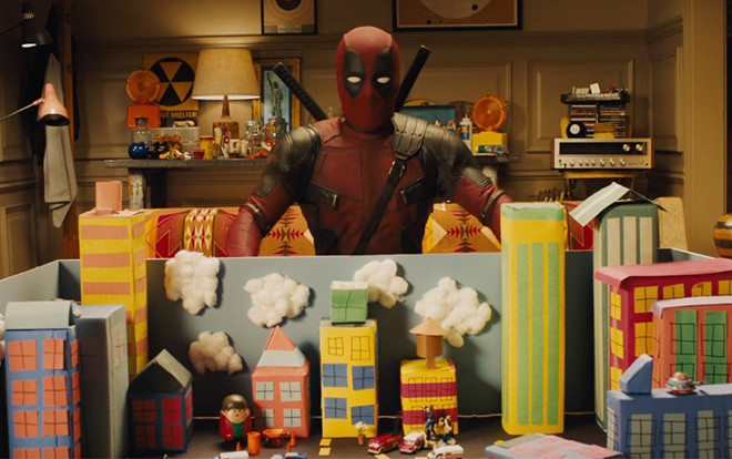 20 chi tiết có thể bạn đã bỏ qua trong trailer đầu tiên của 'Deadpool 2' (Phần 1) Ảnh 2