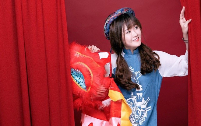 Ngẩn ngơ trước nhan sắc của hot girl ‘Chạm khẽ tim U23 một chút thôi’ đón xuân Ảnh 2