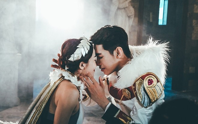 Không phải Thái Trinh, Quang Đăng tình tứ cùng ‘bạn gái’ mới dịp Valentine này Ảnh 2