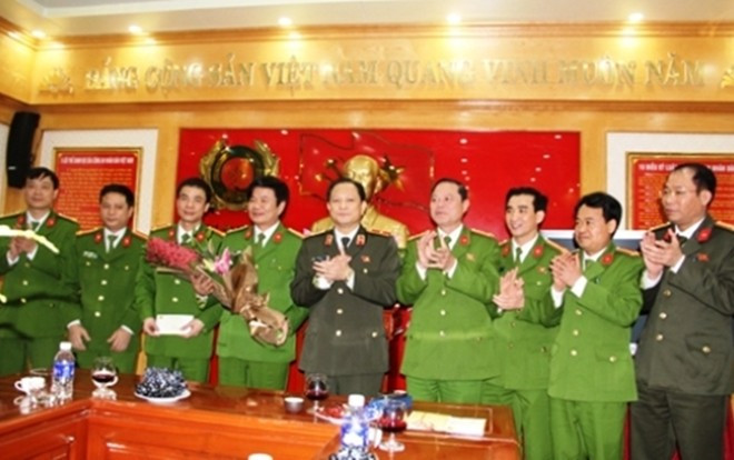 Mâu thuẫn trong lúc ăn uống ngày cận Tết, mang súng đến tận nhà bắn chết đối thủ Ảnh 2