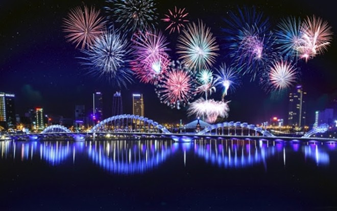 Những điểm bắn pháo hoa tầm cao đêm giao thừa tại 3 thành phố lớn trên cả nước Ảnh 2