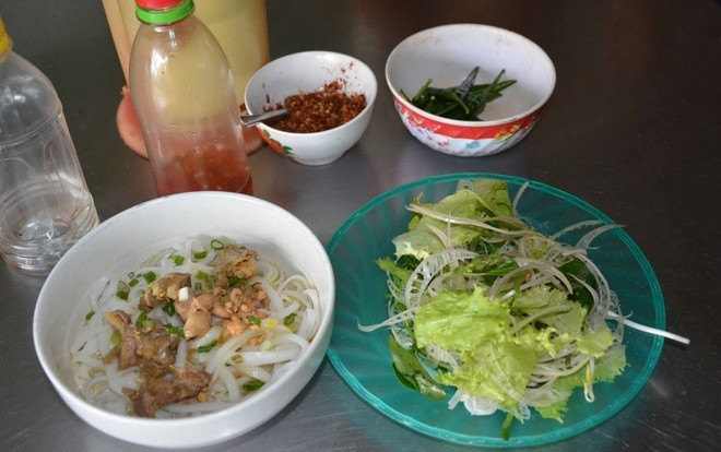 Ngày xuân về xứ Quảng ăn tô mỳ giá… 5.000 đồng Ảnh 2