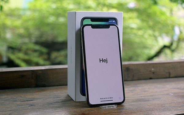 iPhone X ế ẩm, Samsung cũng buồn chẳng kém gì Apple Ảnh 2