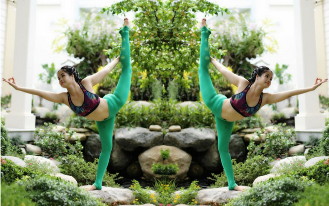 8X Sài Gòn 'dẻo như kẹo kéo' gợi ý bài tập yoga cho Tết Mậu Tuất Ảnh 2
