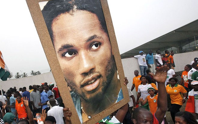 Câu chuyện cuộc đời của Didier Drogba: Trái tim nhân ái cứu rỗi Lục Địa Đen Ảnh 2