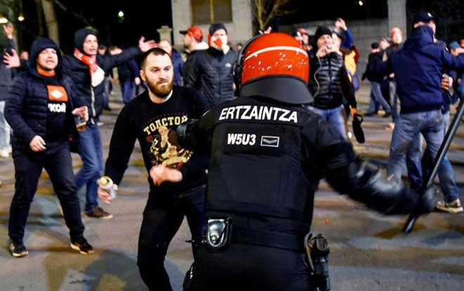 Bạo động kinh hoàng trước trận Bilbao vs Spartak, 1 người thiệt mạng Ảnh 2