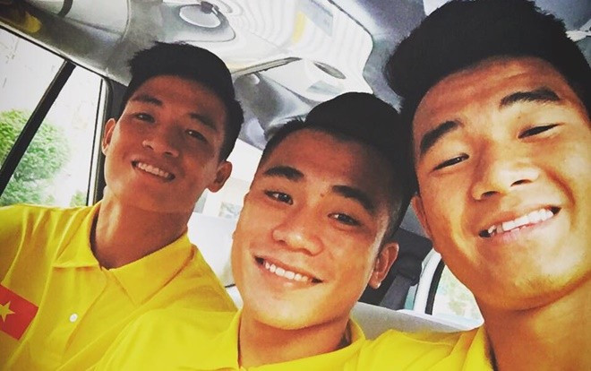 Hà Đức Chinh và Bùi Tiến Dụng đấu đội bóng của Công Vinh vào chiều nay Ảnh 2