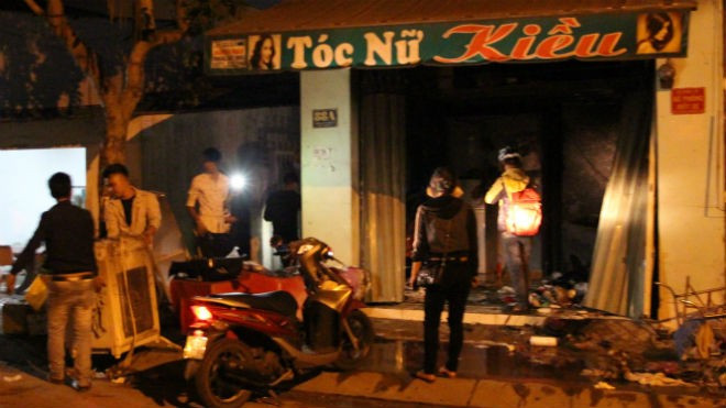 Căn nhà khóa trái cửa phát hỏa dữ dội, đôi nam nữ chết cháy thương tâm Ảnh 2