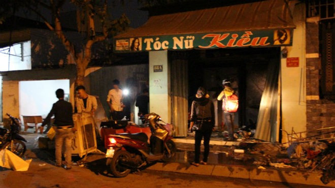 Điểm bất thường trong vụ 2 vợ chồng chết cháy khi tiệm tóc bốc hỏa dữ dội Ảnh 2