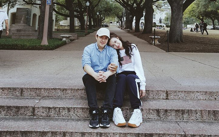 Đông Nhi hạnh phúc tựa đầu vào vai Ông Cao Thắng, kỷ niệm 9 năm yêu nhau trên đất Mỹ Ảnh 2