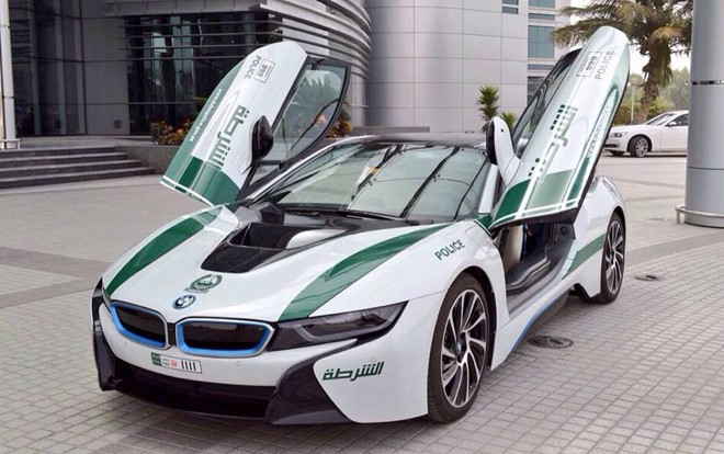 Ngắm loạt siêu xe không thể tin nổi của cảnh sát Dubai Ảnh 2