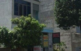 Nữ sinh viên cùng bạn trai vào khách sạn nói chuyện rồi tự tử bằng thuốc trừ sâu Ảnh 2