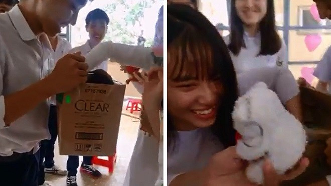 Ra mà xem nam sinh lớp người ta tặng quà 8/3 cho các bạn gái 'xôm' như thế này đây! Ảnh 2