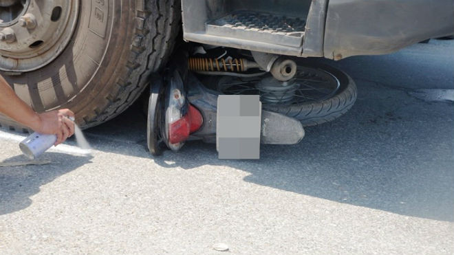 2 anh em ruột tử vong thương tâm dưới gầm xe tải Ảnh 2