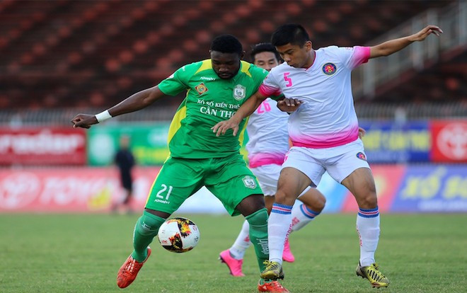 'Bắt cá hai tay', siêu sao V.League sắp bị VFF phạt nặng Ảnh 2