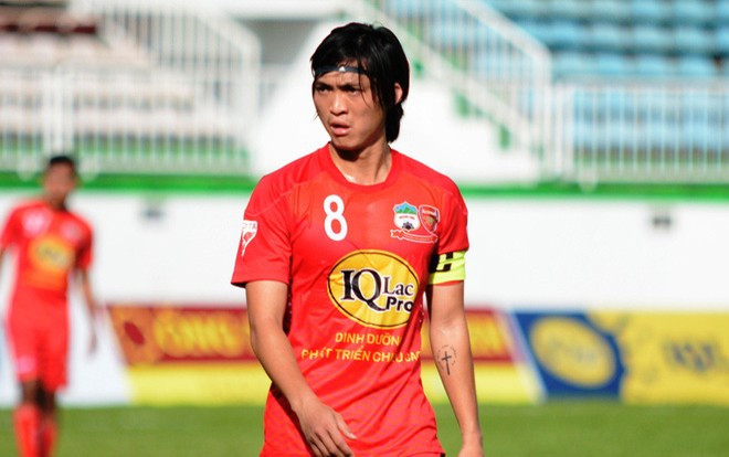 Tuấn Anh thay áo mong muốn đổi vận, HAGL công bố số áo 'đặc biệt' Ảnh 2