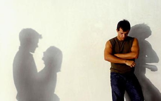 Đắng lòng thanh niên định tạo bất ngờ cho bạn gái ngày mùng 8/3, ai ngờ nhận ngay 'cặp sừng' Ảnh 2