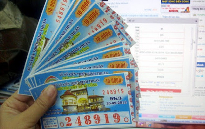 Trưởng ban Tuyên giáo tặng vé số, 15 cán bộ trúng gần 5 tỷ Ảnh 2