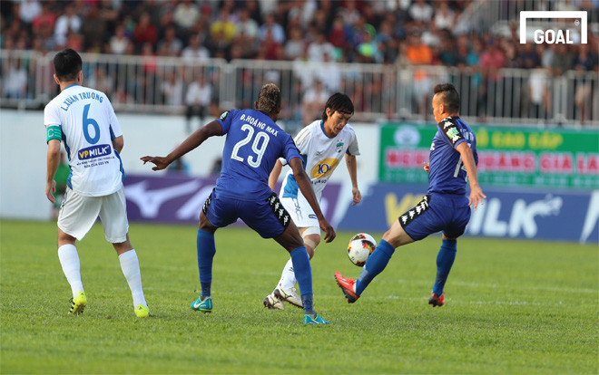 Đá kém thế này, HAGL còn đòi vô địch V.League 2018 Ảnh 2